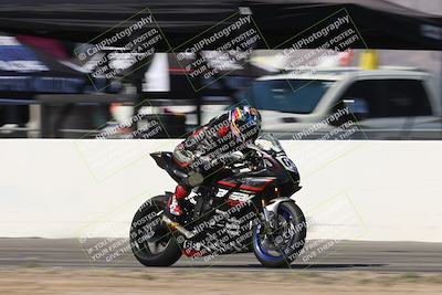 media/Oct-05-2025-CVMA (Sun) [[beeef4f201]]/Race 2-Supersport Middleweight/
